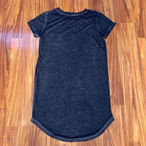 4 for $50 🎃 Planet Gold Distressed Look Black Tunic Tee Womens Size Small - Picture 7 of 7
